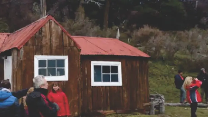 Caminata guiada en Puesto de las Vacas con vista a bosques patagónicos y glaciares