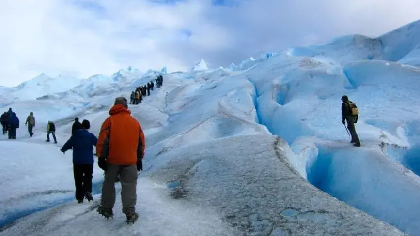 Minitrekking sobre el Glaciar Perito Moreno con crampones