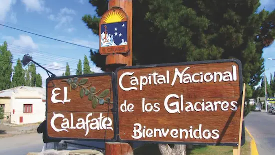 Cartel de bienvenida a la ciudad de El Calafate, Patagonia Argentina