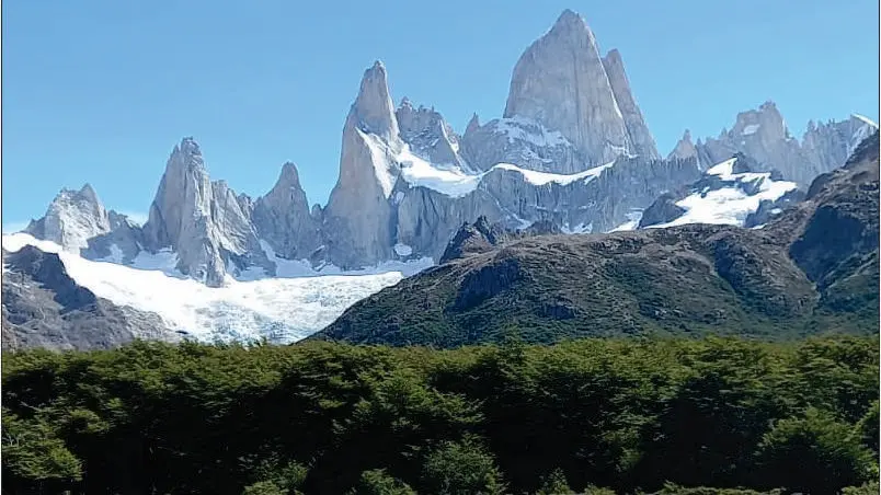 Vista panorámica del macizo Fitz Roy desde Laguna de los Tres